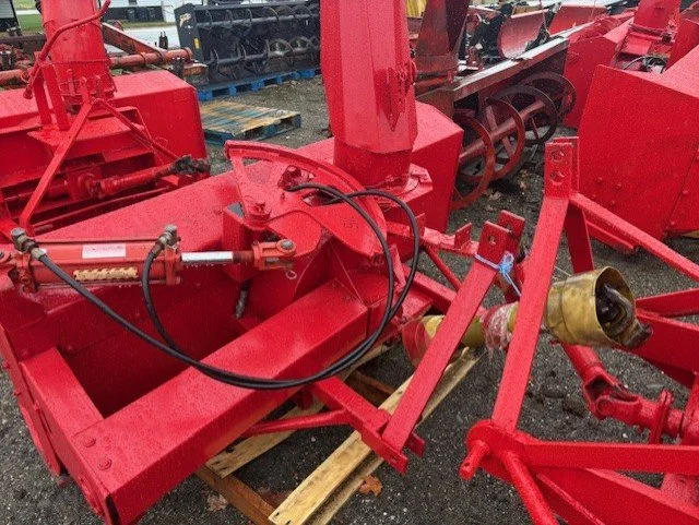 Snow Equipment — Moe's Equipment